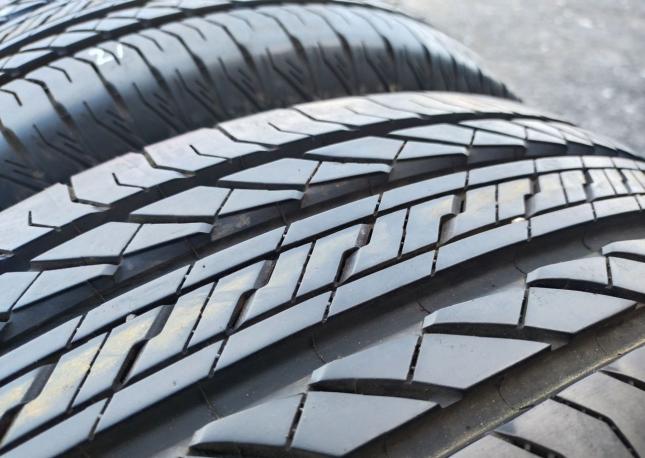 Bridgestone Dueler H/L 850 215/65 R16