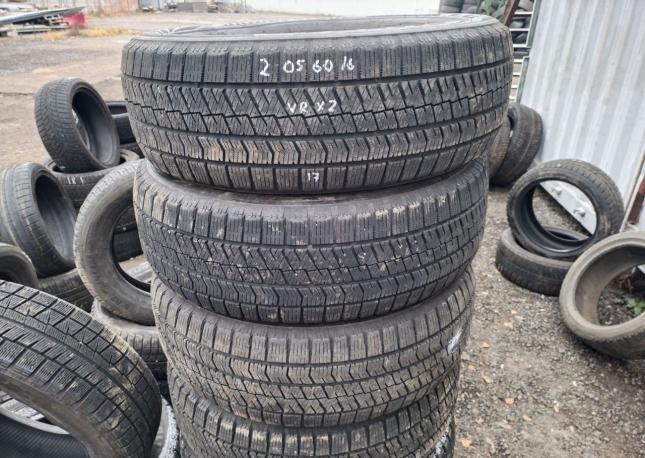 Bridgestone Blizzak VRX2 205/60 R16 92Q