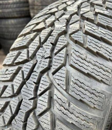 Nokian Tyres WR D4 215/60 R17 V