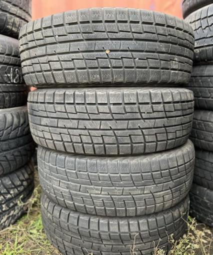 Yokohama Ice Guard IG30 215/60 R16