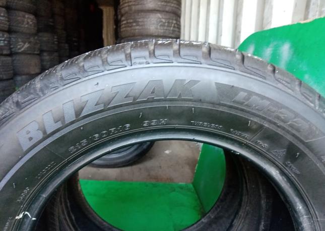 Bridgestone Blizzak LM-32 215/60 R16