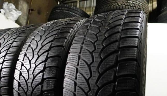 Bridgestone Blizzak LM-32 235/50 R18