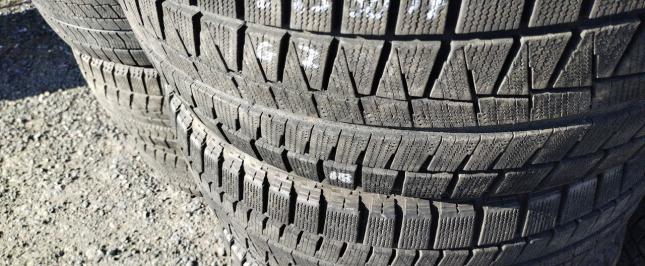 Bridgestone Blizzak Revo GZ 215/50 R17