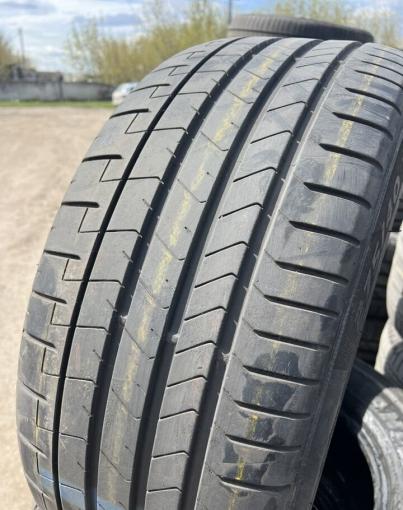 Pirelli P Zero PZ4 275/40 R22