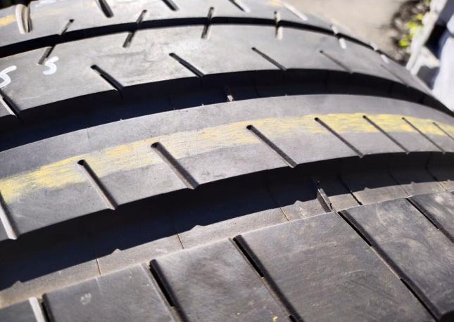 Michelin Pilot Super Sport 325/30 R21