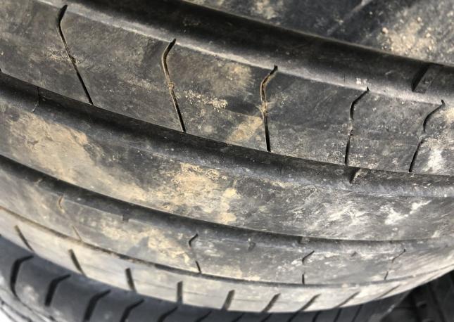 Pirelli P Zero PZ4 275/30 R20