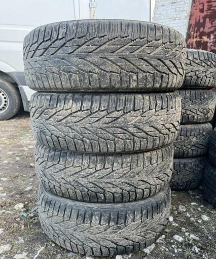 Nokian Tyres Hakkapeliitta R2 235/55 R19