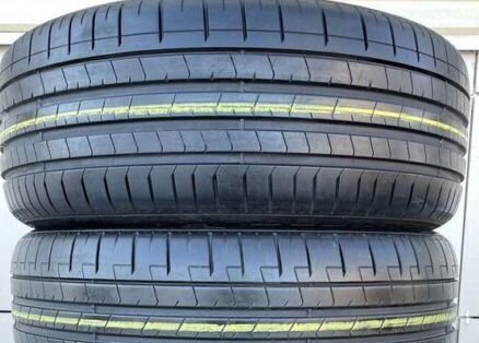 Pirelli P Zero PZ4 235/35 R20