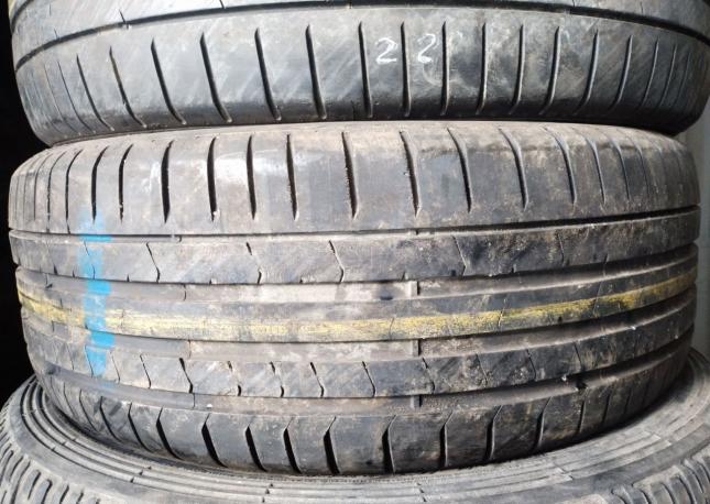 Pirelli P Zero PZ4 235/50 R19