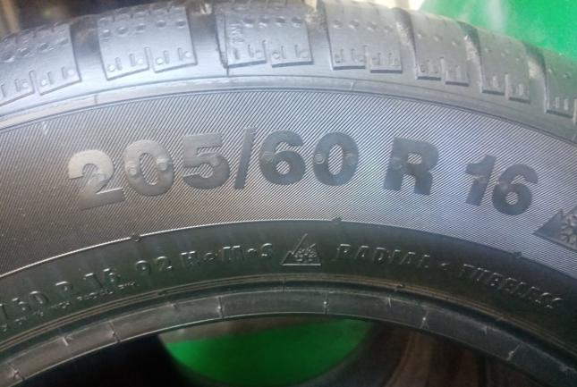 Continental ContiWinterContact TS 830 P 205/60 R16 V