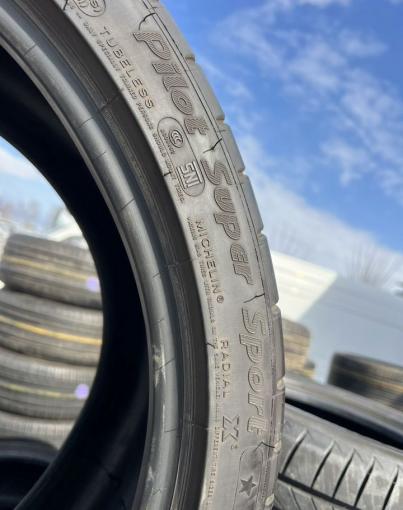 Michelin Pilot Super Sport 325/30 R21