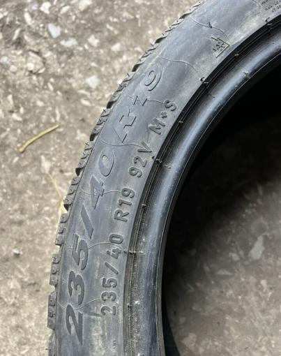 Pirelli Winter Sottozero 240 Serie II 235/40 R19