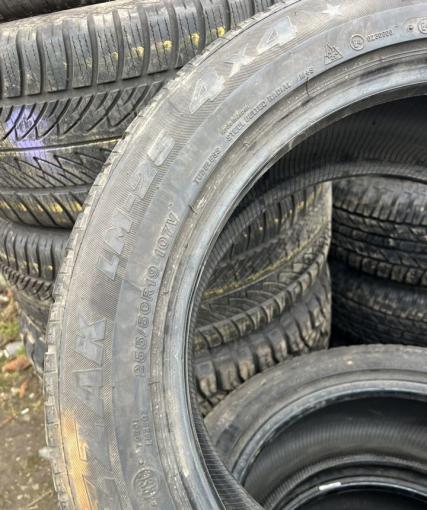 Bridgestone Blizzak LM-25 4x4 255/50 R19