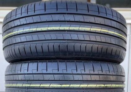 Pirelli P Zero PZ4 235/35 R20