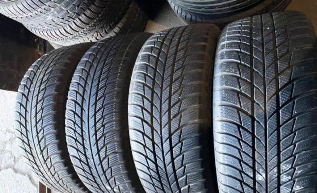 Bridgestone Blizzak LM-001 225/40 R18 H