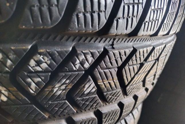 Pirelli Scorpion Winter 235/50 R20 V