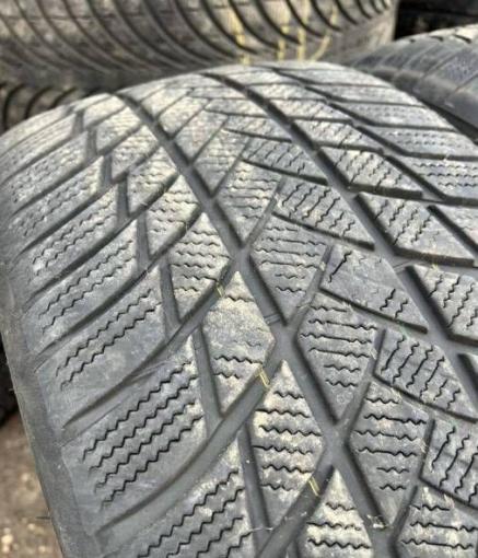 Bridgestone Blizzak LM-001 255/40 R20