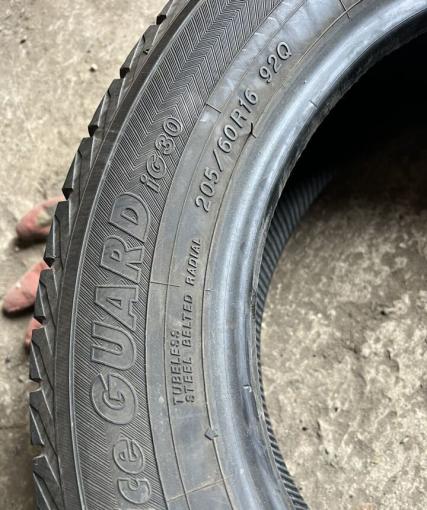 Yokohama Ice Guard IG30 205/60 R16 V