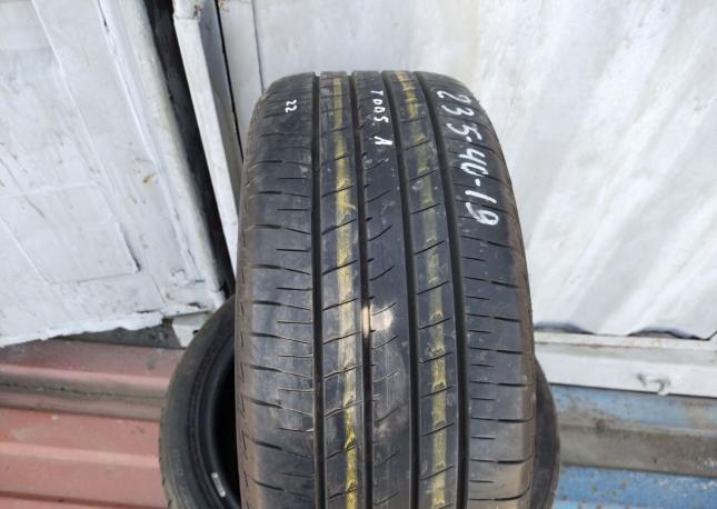 Bridgestone Turanza T005A 235/40 R19
