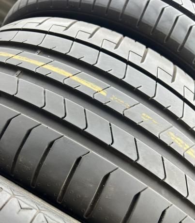 Pirelli P Zero PZ4 235/50 R19