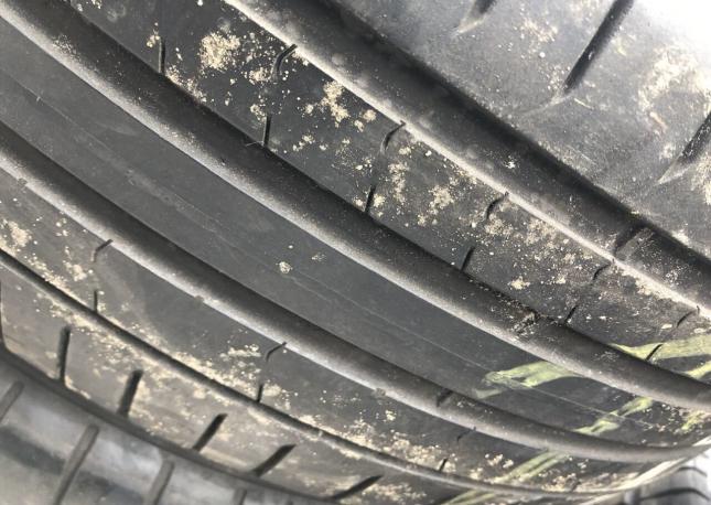 Pirelli P Zero PZ4 245/45 R20