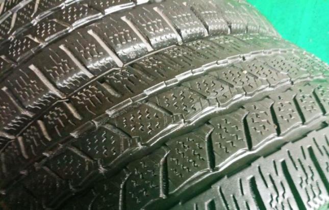 Continental VancoWinterContact 215/65 R16C