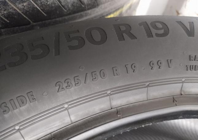 Continental EcoContact 6 235/50 R19
