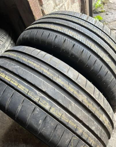 Michelin Pilot Sport 4 245/45 R17