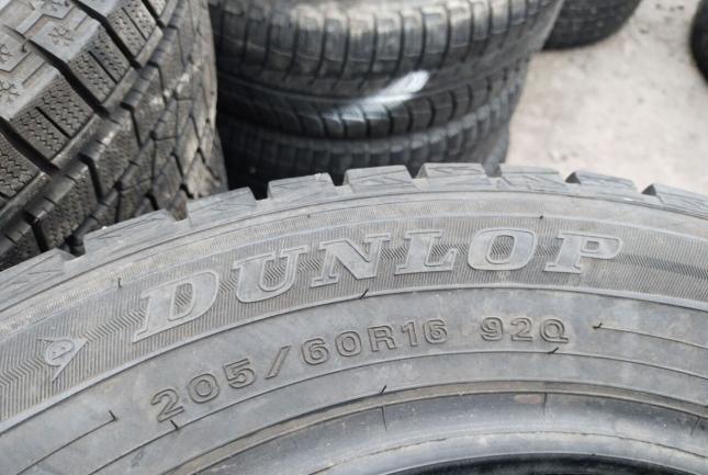 Dunlop Winter Maxx WM01 205/60 R16 92Q