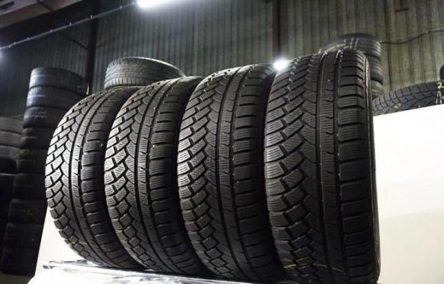 Continental Conti4x4WinterContact 215/60 R17