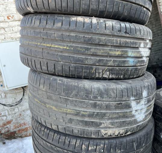 Pirelli P Zero PZ4 255/40 R21