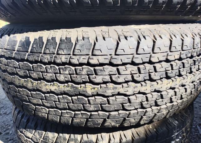 Bridgestone Dueler H/T 840 265/65 R17