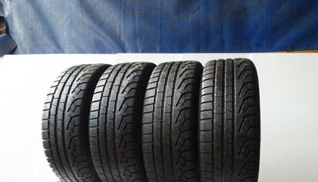 Pirelli Winter Sottozero 210 Serie II 235/55 R17