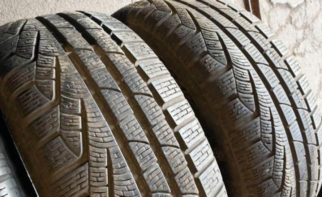 Pirelli Winter Sottozero II 245/40 R18