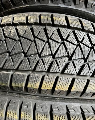 Bridgestone Blizzak DM-V2 235/55 R19