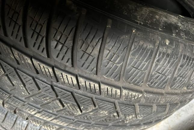 Pirelli Scorpion Winter 295/45 R20