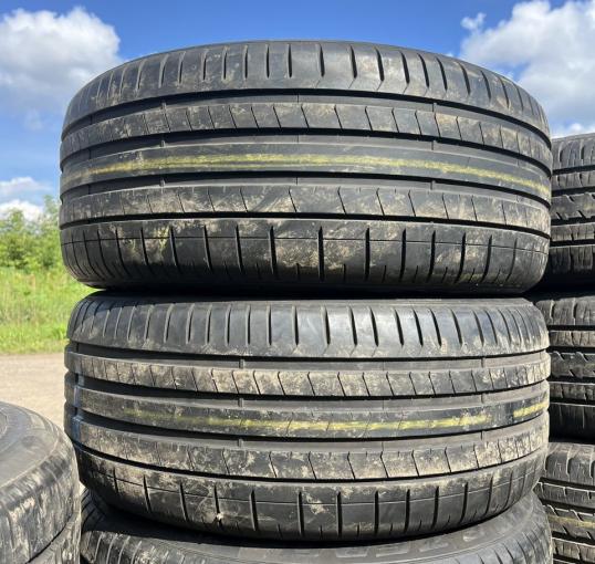 Pirelli P Zero PZ4 285/45 R20