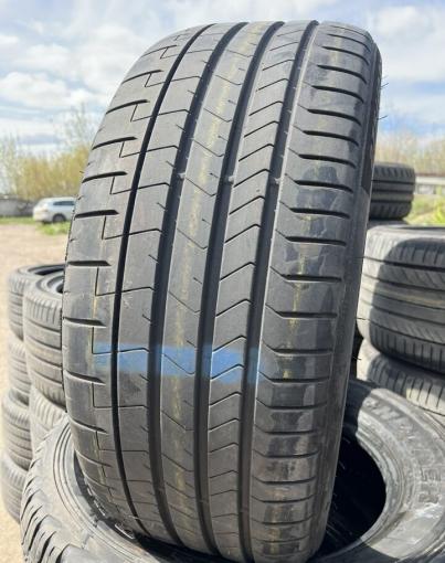 Pirelli P Zero PZ4 275/40 R22