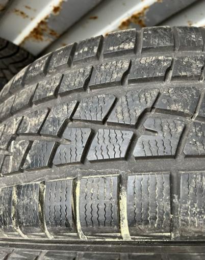 Yokohama W.Drive V902 255/40 R20