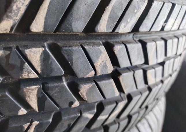 Yokohama Geolandar H/T 035 215/55 R17