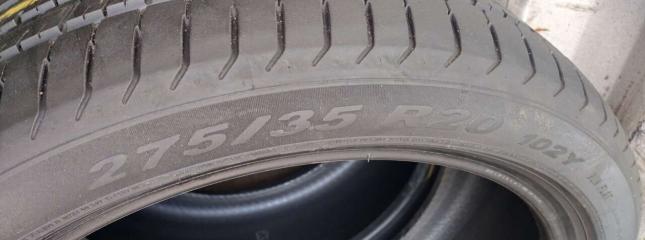 Pirelli P Zero 275/35 R20