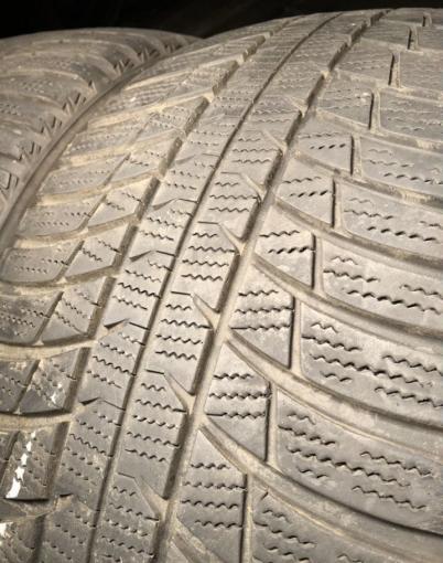 Bridgestone Blizzak LM-001 245/45 R17