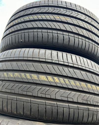 Kumho Majesty 9 Solus TA91 255/40 R19