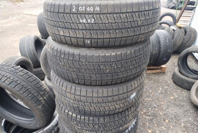 Bridgestone Blizzak VRX2 205/60 R16 92Q