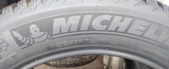 Michelin Alpin A4 215/55 R17 V