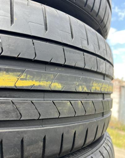 Pirelli P Zero PZ4 235/35 R20