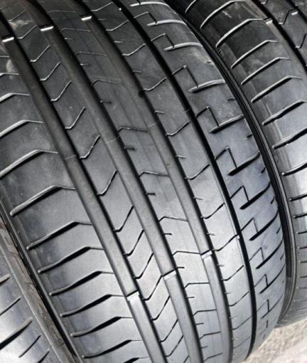 Pirelli P Zero PZ4 315/35 R21