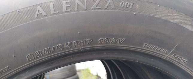 Bridgestone Alenza 001 225/65 R17 V