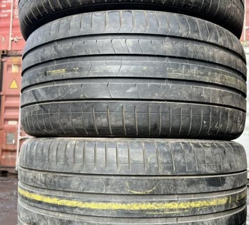 Pirelli P Zero PZ4 275/30 R21