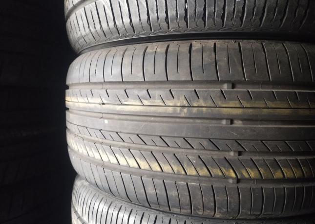 Yokohama Advan dB V552 255/45 R18